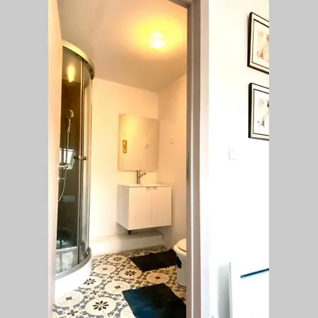 Duplex 1 Bedroom * Mons